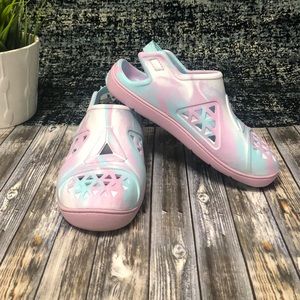 NWT Redbox pastel shoes for girls. Size 9